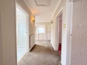 Kirkhurst Close- click for photo gallery